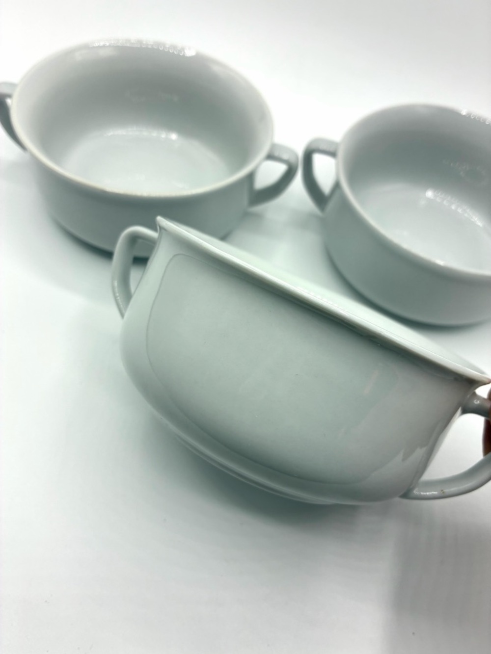 Williams-Sonoma Essential White Cream Soup Bowls Williams Sonoma Chowder Bowls - Picture 2 of 10